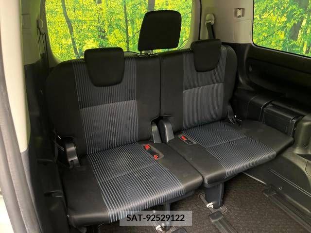 Toyota NOAH 2014-02 392831-9