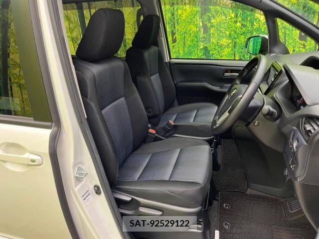 Toyota NOAH 2014-02 392831-7