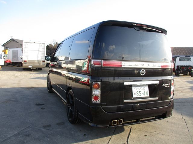Nissan ELGRAND 2007-04 1427-4
