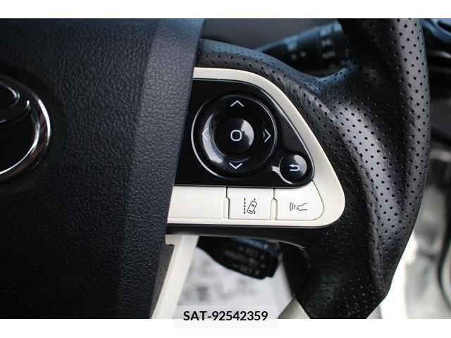 Toyota PRIUS 2016-06 366660-4