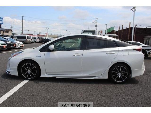 Toyota PRIUS 2016-06 366660-7