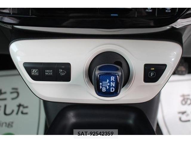 Toyota PRIUS 2016-06 366660-17