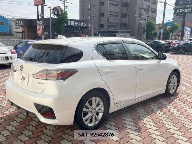 Lexus CT 2015-03 353918-17
