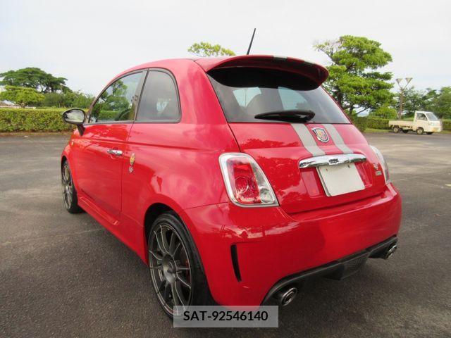 Abarth 695 2011-07 258726-2