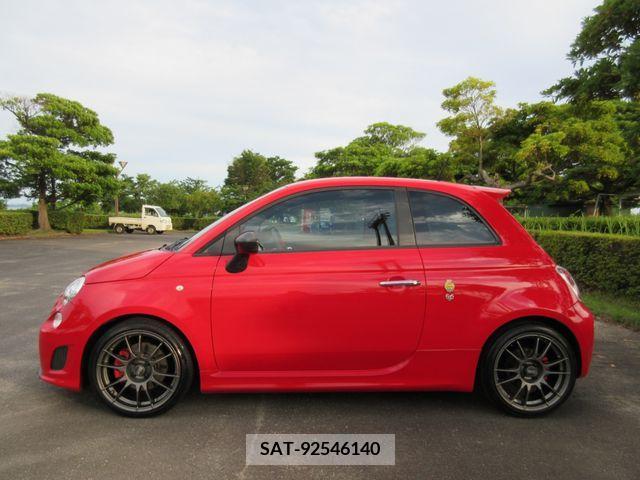 Abarth 695 2011-07 258726-10