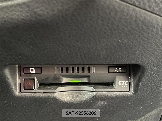 Toyota C-HR 2017-08 323025-14