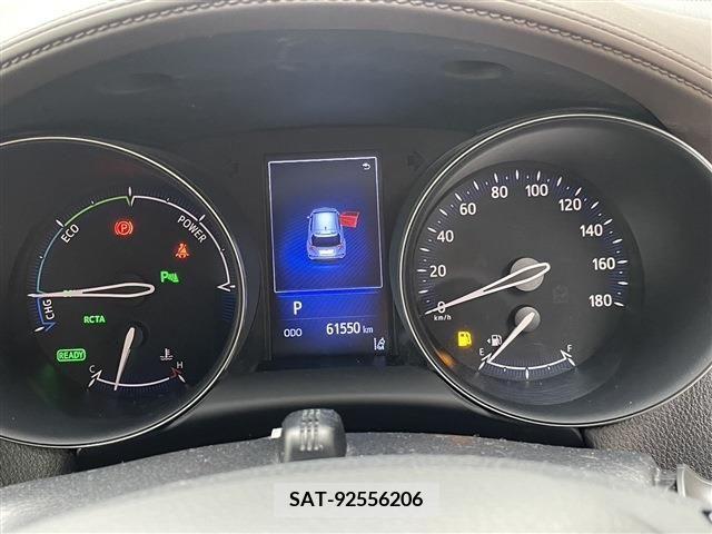 Toyota C-HR 2017-08 323025-12