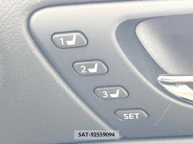 Lexus IS 2014-03 300075-6