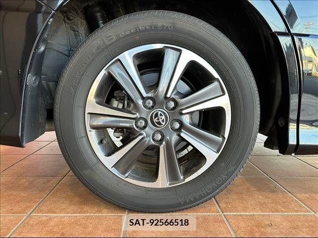 Toyota NOAH 2017-11 207307-5
