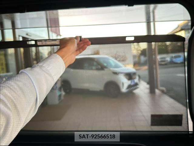 Toyota NOAH 2017-11 207307-15