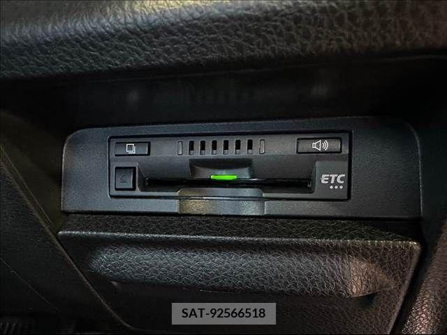 Toyota NOAH 2017-11 207307-10