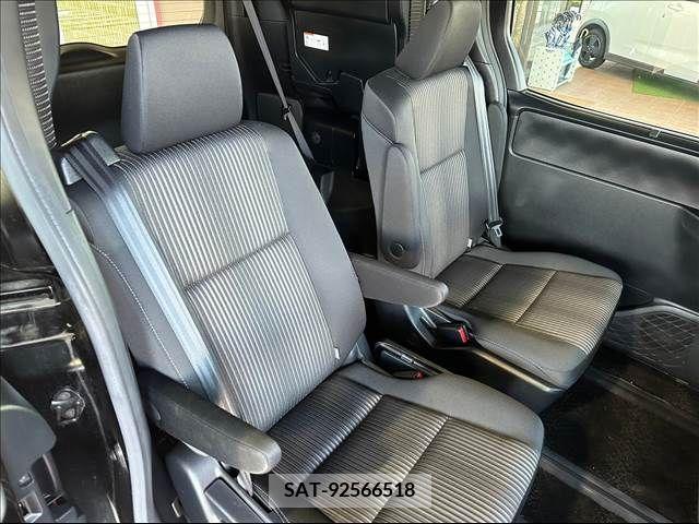 Toyota NOAH 2017-11 207307-19
