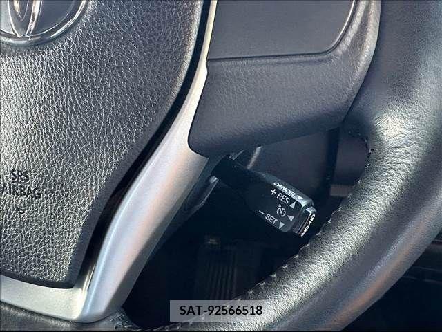 Toyota NOAH 2017-11 207307-12
