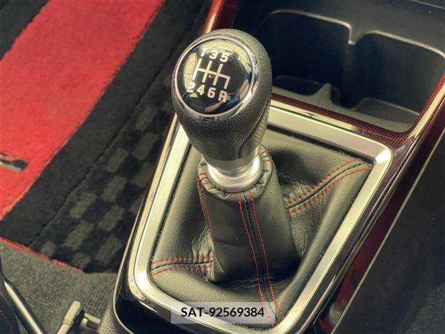 Suzuki SWIFT 2018-01 394391-11