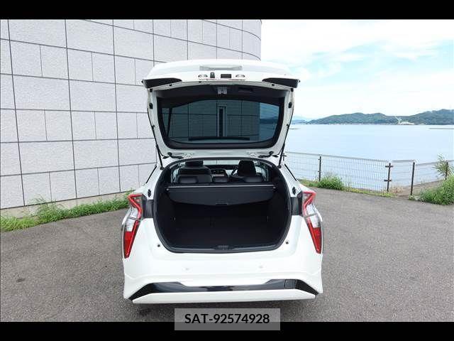 Toyota PRIUS 2017-04 386735-20