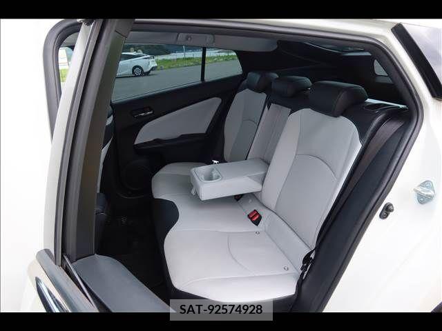 Toyota PRIUS 2017-04 386735-16
