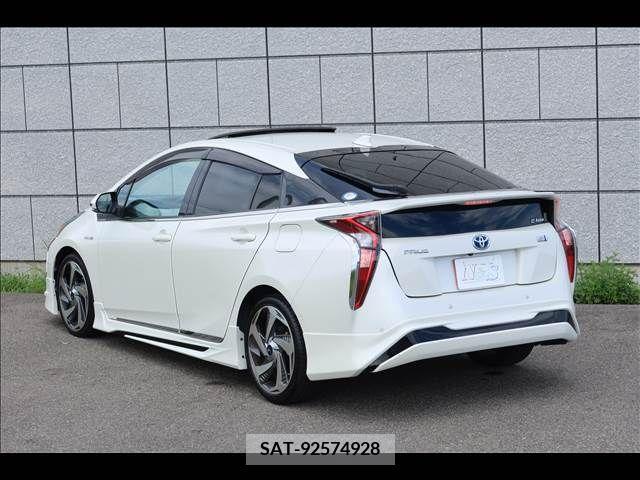 Toyota PRIUS 2017-04 386735-3