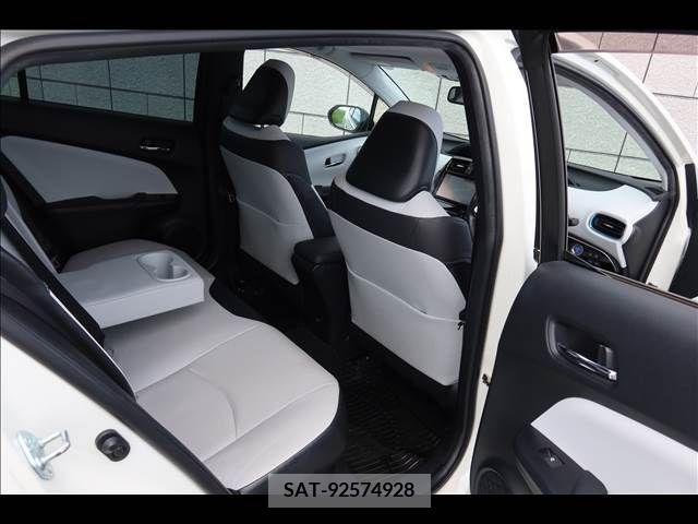 Toyota PRIUS 2017-04 386735-13