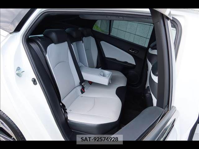 Toyota PRIUS 2017-04 386735-12