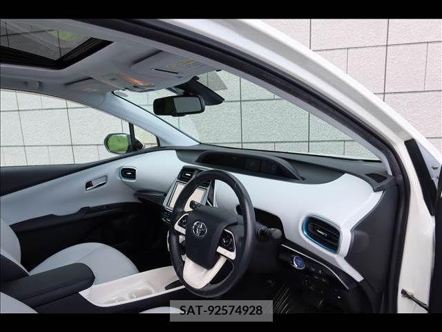 Toyota PRIUS 2017-04 386735-10