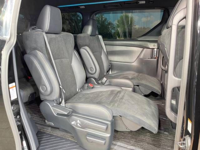 Toyota ALPHARD 2021-07 184579-10