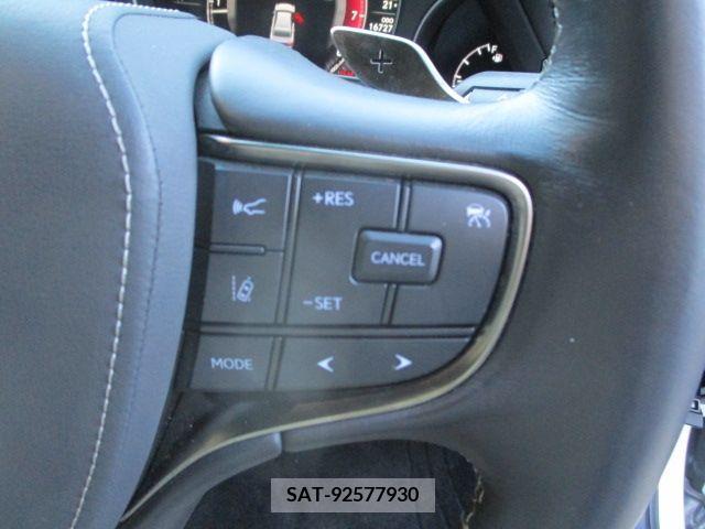 Lexus LS 2021-05 275451-18