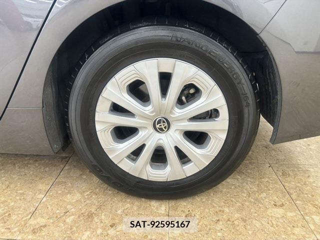 Toyota PRIUS 2022-02 282196-14