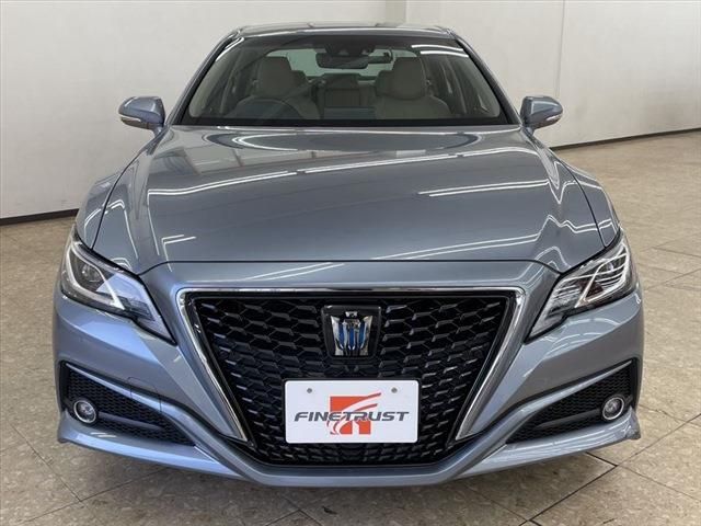 Toyota CROWN SEDAN 2018-11 18951-1