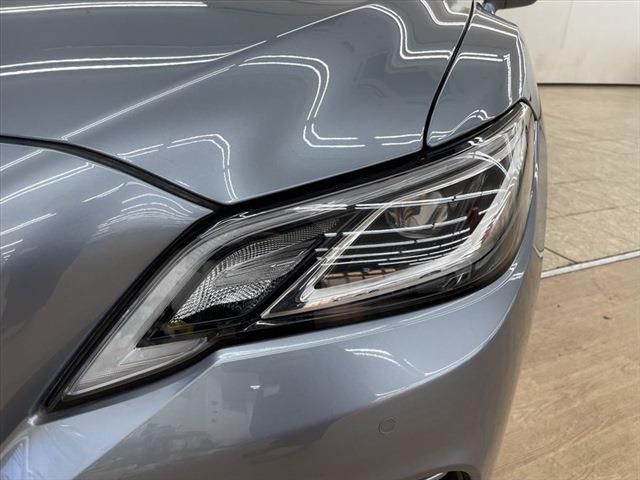 Toyota CROWN SEDAN 2018-11 18951-8