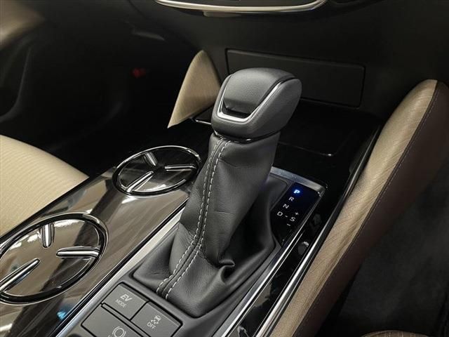 Toyota CROWN SEDAN 2018-11 18951-25