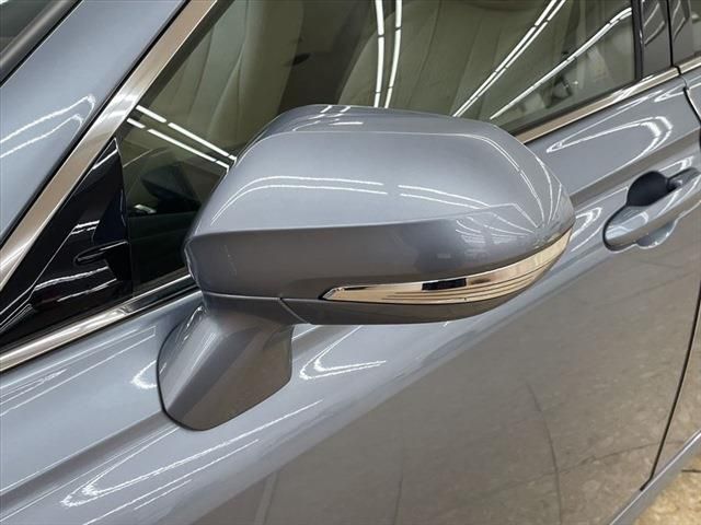 Toyota CROWN SEDAN 2018-11 18951-12