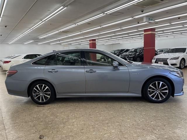 Toyota CROWN SEDAN 2018-11 18951-3