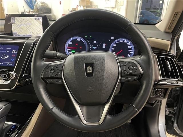 Toyota CROWN SEDAN 2018-11 18951-24