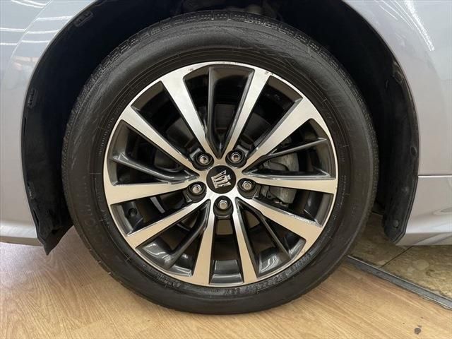 Toyota CROWN SEDAN 2018-11 18951-17