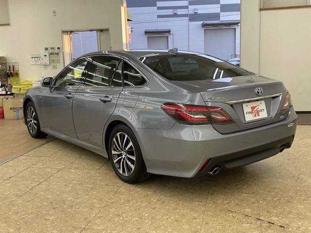 Toyota CROWN SEDAN 2018-11 18951-6