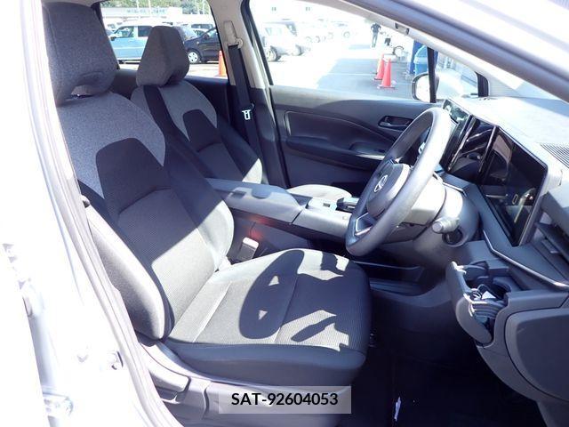 Nissan NOTE 2021-04 365308-14