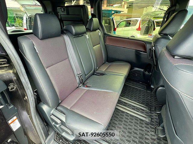 Toyota ESQUIRE 2019-03 341689-9