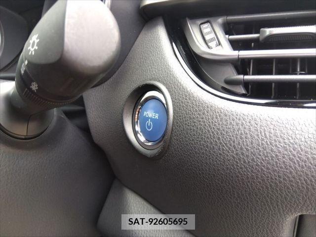 Toyota C-HR 2021-08 348471-12