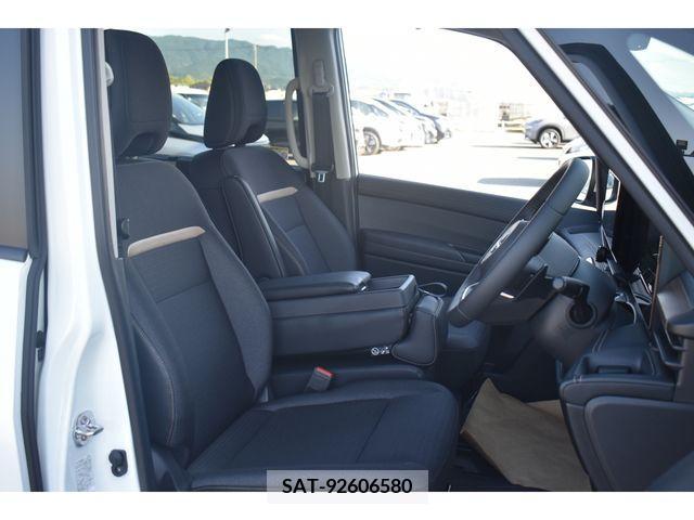 Nissan SERENA 2023-11 345545-18