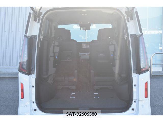Nissan SERENA 2023-11 345545-23