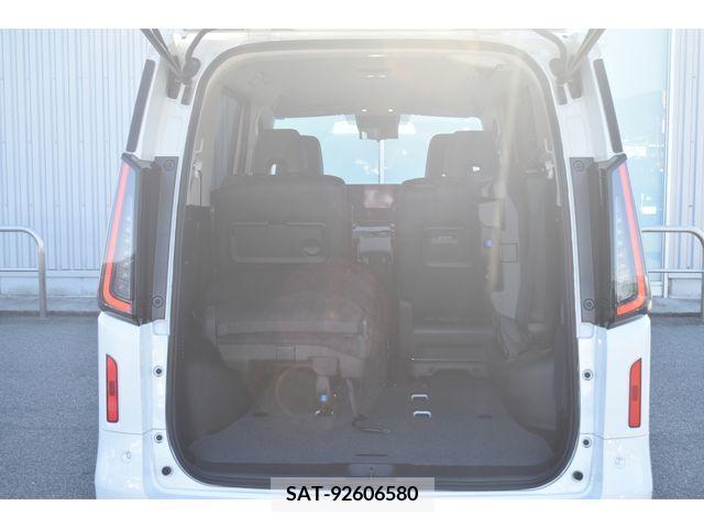 Nissan SERENA 2023-11 345545-24