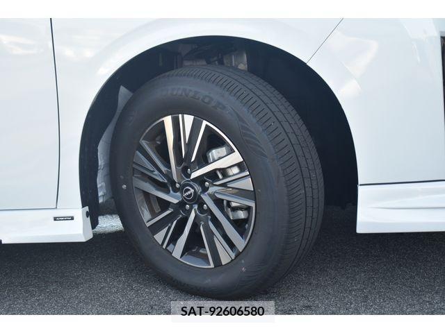 Nissan SERENA 2023-11 345545-27