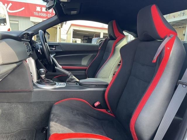 Toyota 86 2017-10 192296-21