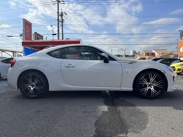 Toyota 86 2017-10 192296-3