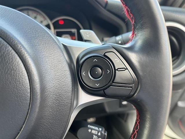 Toyota 86 2017-10 192296-27
