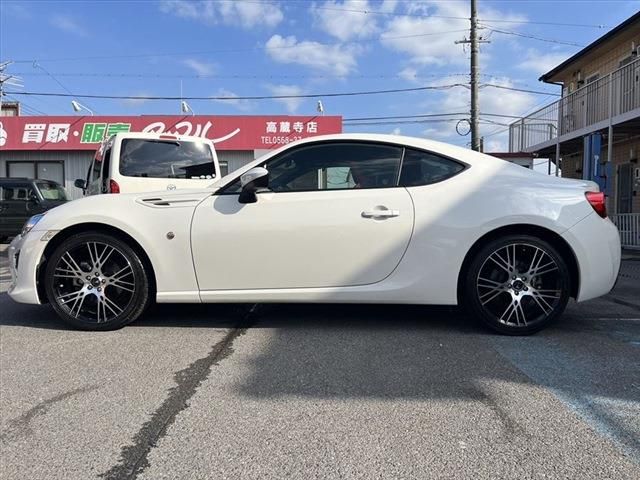 Toyota 86 2017-10 192296-7