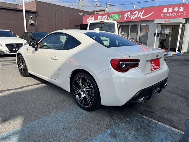 Toyota 86 2017-10 192296-6