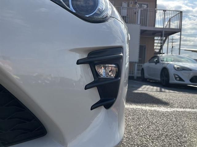 Toyota 86 2017-10 192296-10