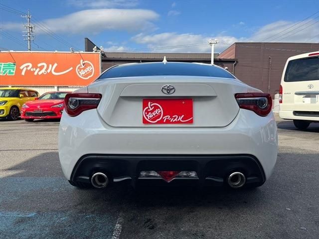 Toyota 86 2017-10 192296-5