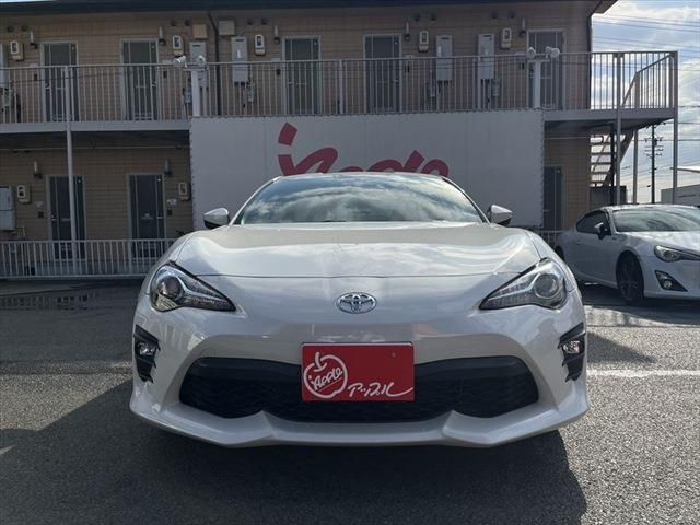 Toyota 86 2017-10 192296-1
